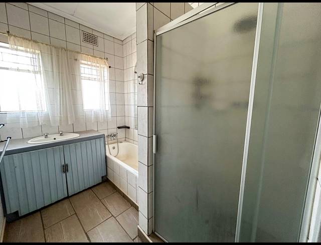3 BEDROOM HOUSE TO LET IN VANDERBIJLPARK SE 10